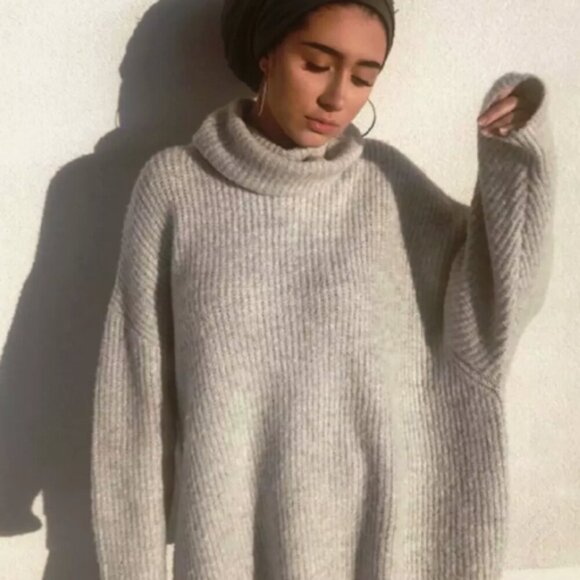 Zara Light Grey Knit Turtleneck Sweater - Picture 1 of 6